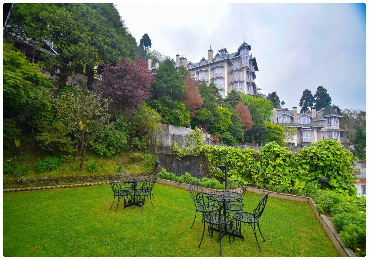 Cedar Inn Darjeeling  Exterior photo